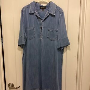 Karen Kane casual denim dress. Excellent condition.